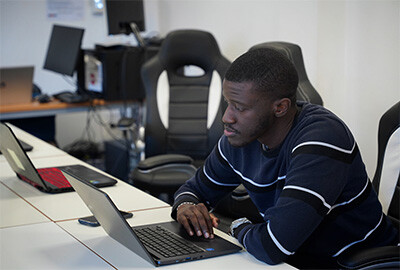 Vibe Coding : comment l'IA transforme le développeur en développeur augmenté